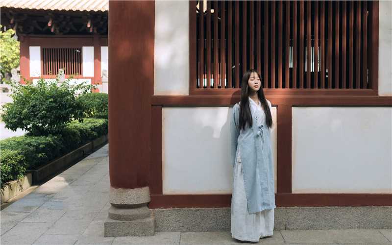 特别专辑气质淡雅古装美女高清桌面壁纸图片