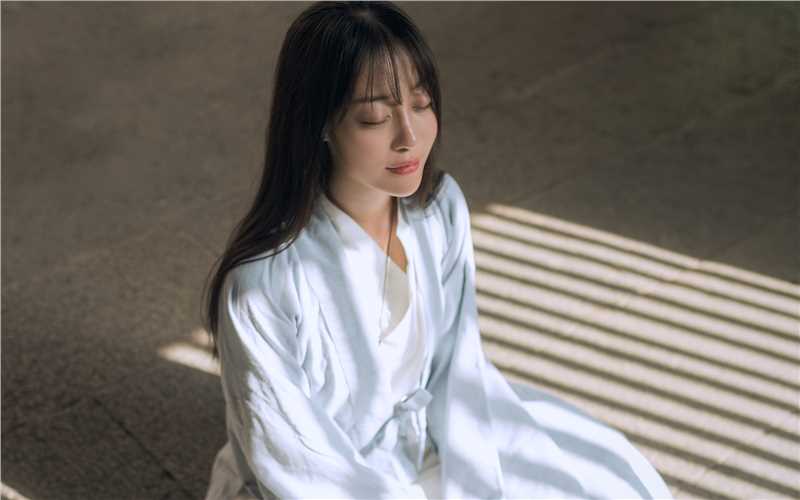 特别专辑气质淡雅古装美女高清桌面壁纸图片