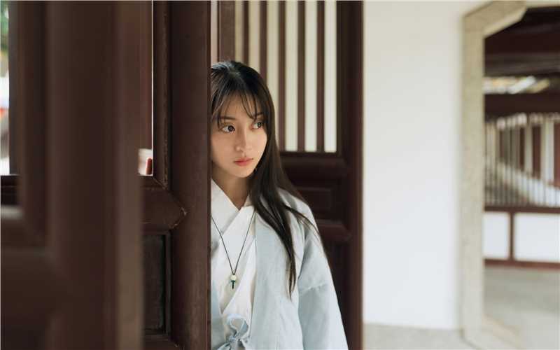 特别专辑气质淡雅古装美女高清桌面壁纸图片
