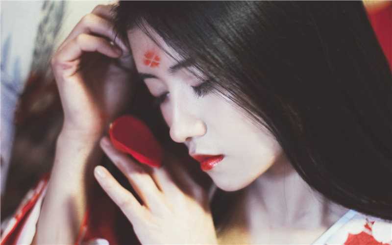 精选妖艳红唇古装美女壁纸欣赏图册