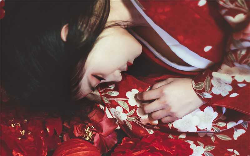 精选妖艳红唇古装美女壁纸欣赏图册