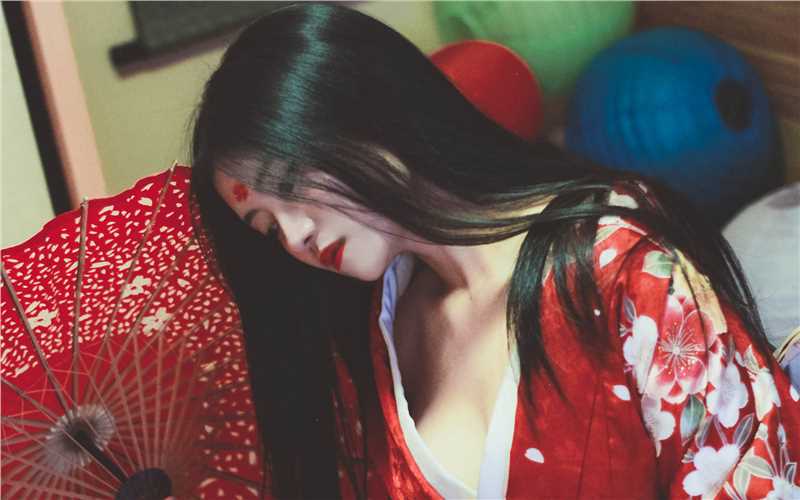 精选妖艳红唇古装美女壁纸欣赏图册