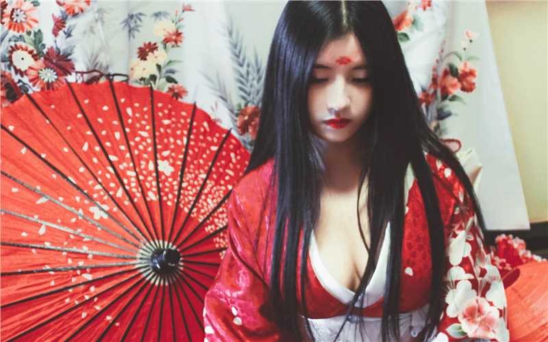 精选妖艳红唇古装美女壁纸欣赏图册