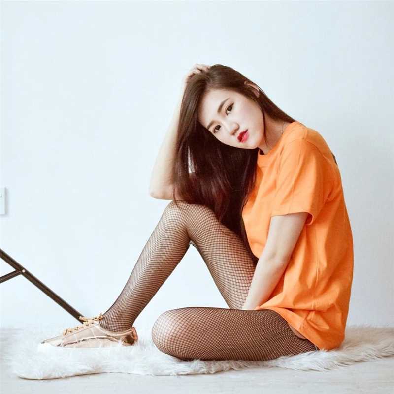 精选马来正妹Michttano气质旗袍私房照图册