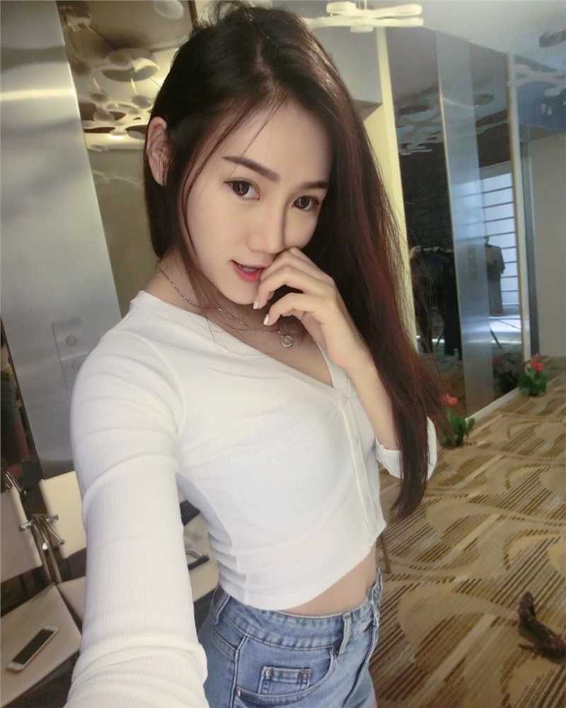 精选马来正妹Michttano气质旗袍私房照图册