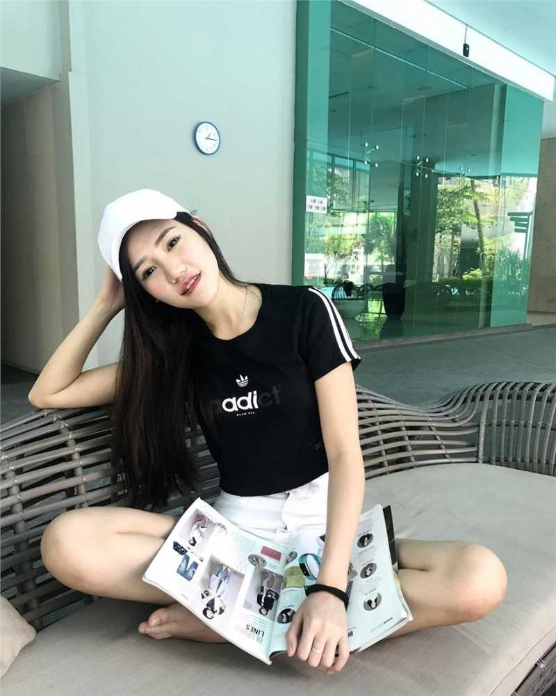 精选马来正妹Michttano气质旗袍私房照图册