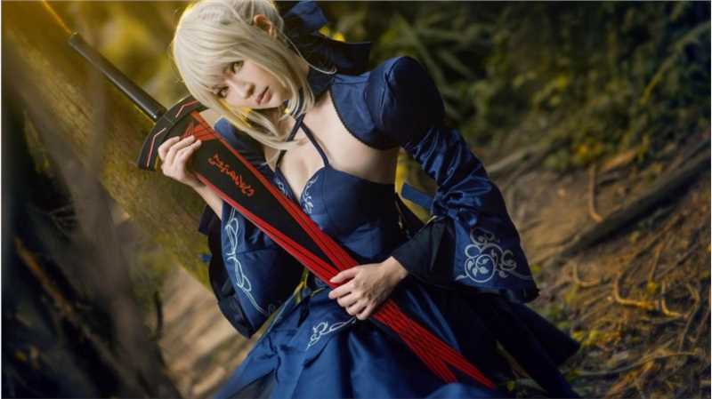 最新漂亮cosplay美女小姐姐漫展露大山峰性感人体艺术壁纸