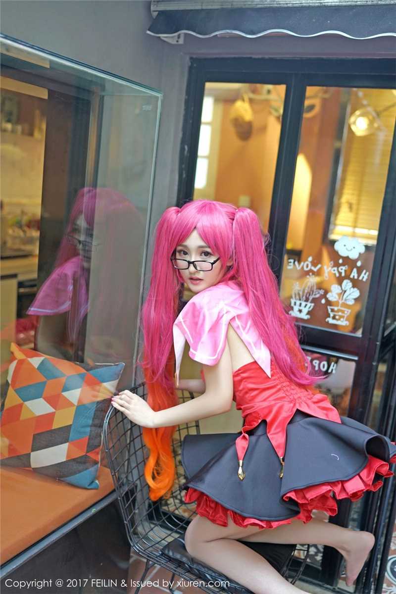 最新百变少女沈梦瑶私房cosplay壁纸