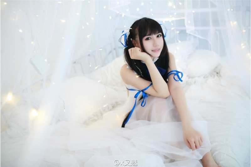 优质短发女模特x叉魅性感Cos图片相册