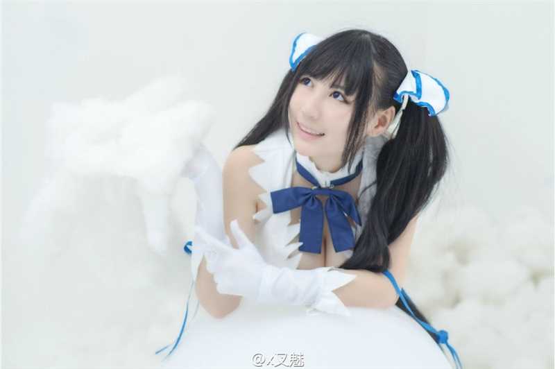 优质短发女模特x叉魅性感Cos图片相册