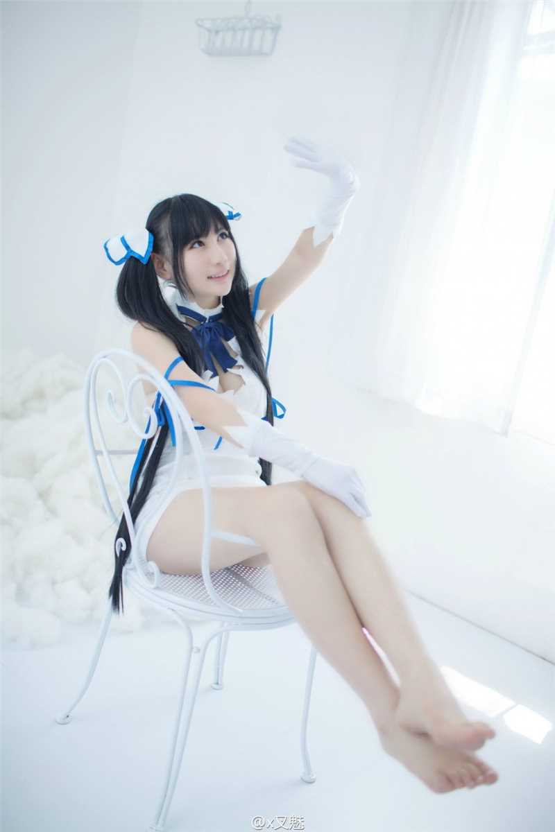优质短发女模特x叉魅性感Cos图片相册