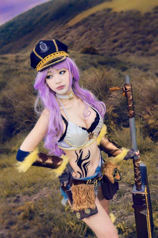 最新性感COSPLAY美女贝莉莓Beryl酥胸诱惑壁纸