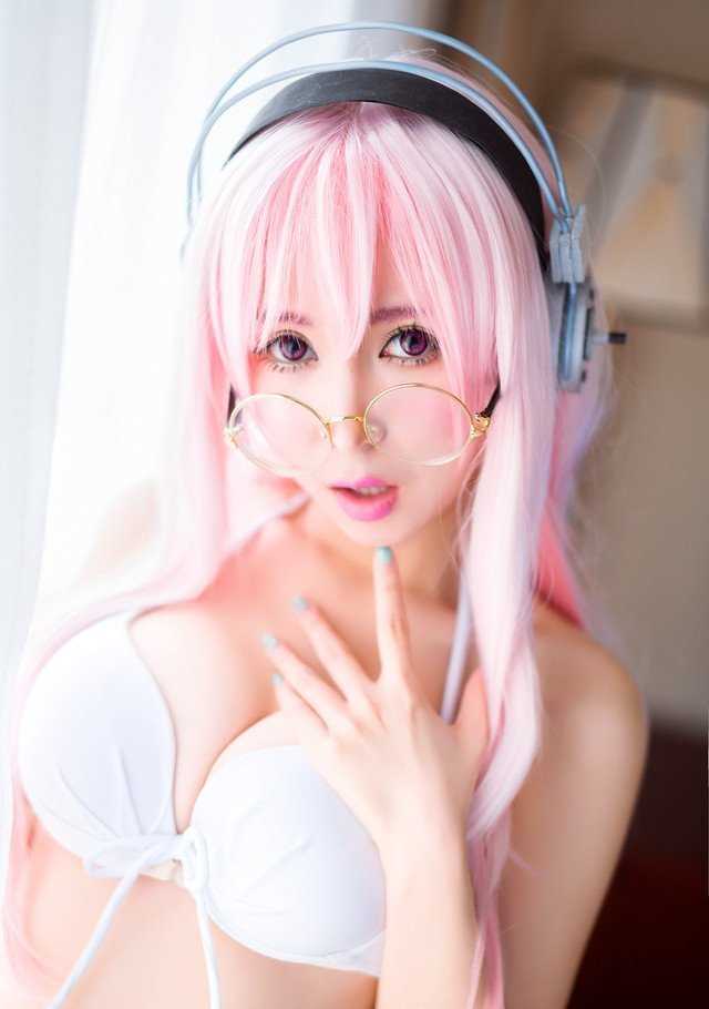 最全清纯迷人萌妹子cosplay粉红女郎壁纸