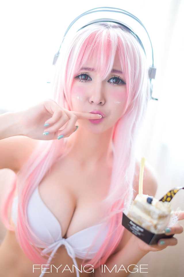 最全清纯迷人萌妹子cosplay粉红女郎壁纸