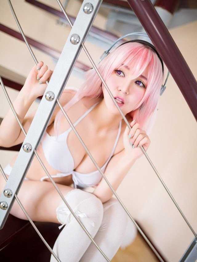 最全清纯迷人萌妹子cosplay粉红女郎壁纸