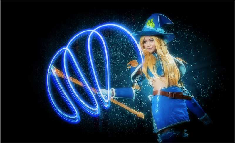 萌妹子cosplay游戏女巫角色高清图集