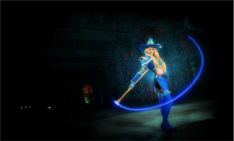 萌妹子cosplay游戏女巫角色高清图集