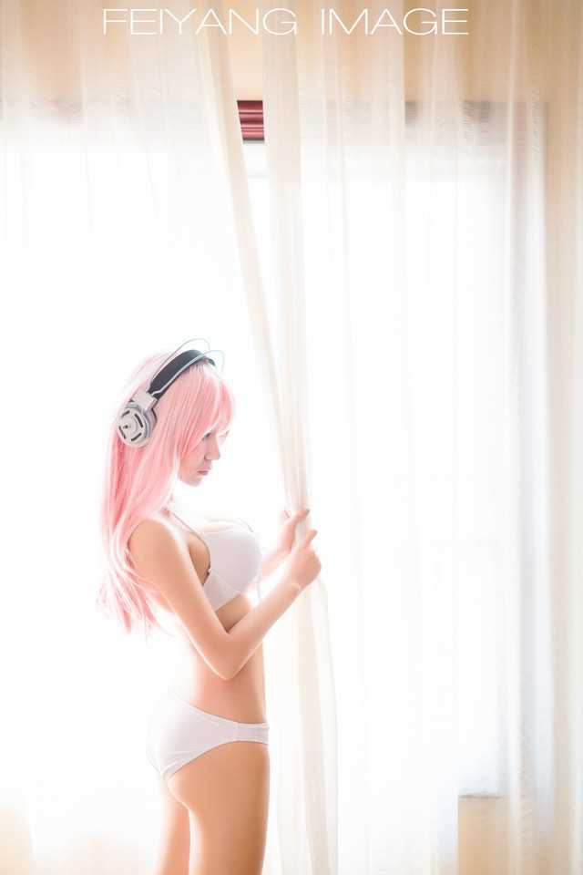 优质清纯萝莉cosplay粉红女郎图片