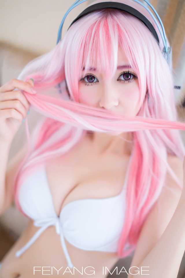 优质清纯萝莉cosplay粉红女郎图片