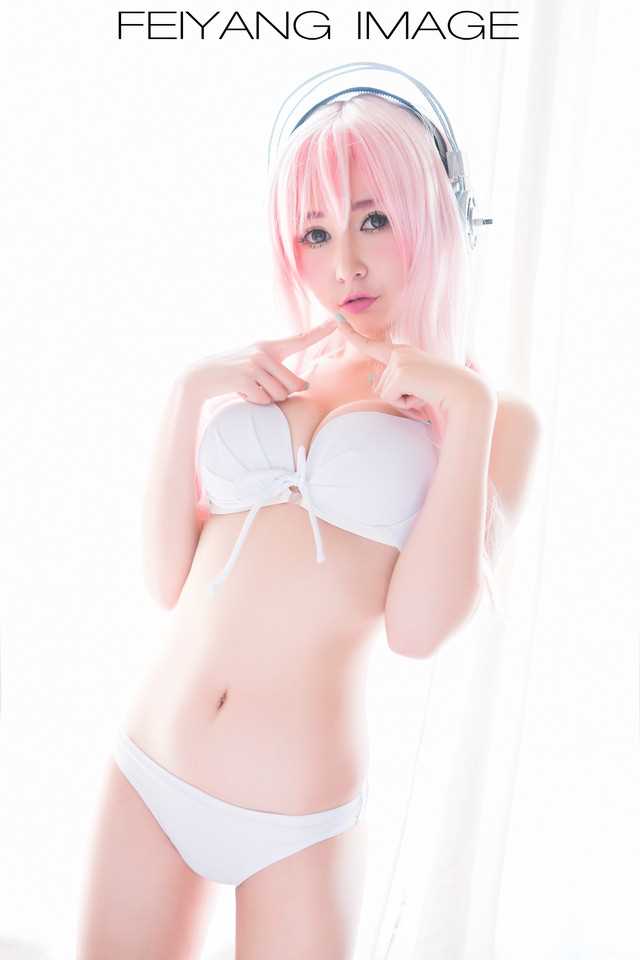 优质清纯萝莉cosplay粉红女郎图片