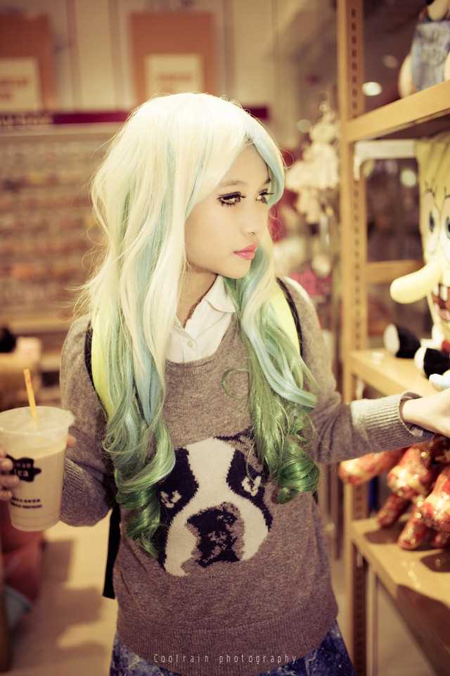 优质萝莉萌妹子cosplay洋娃娃街拍照相册