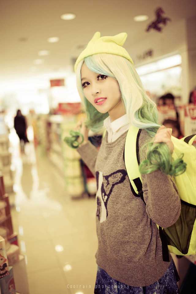 优质萝莉萌妹子cosplay洋娃娃街拍照相册