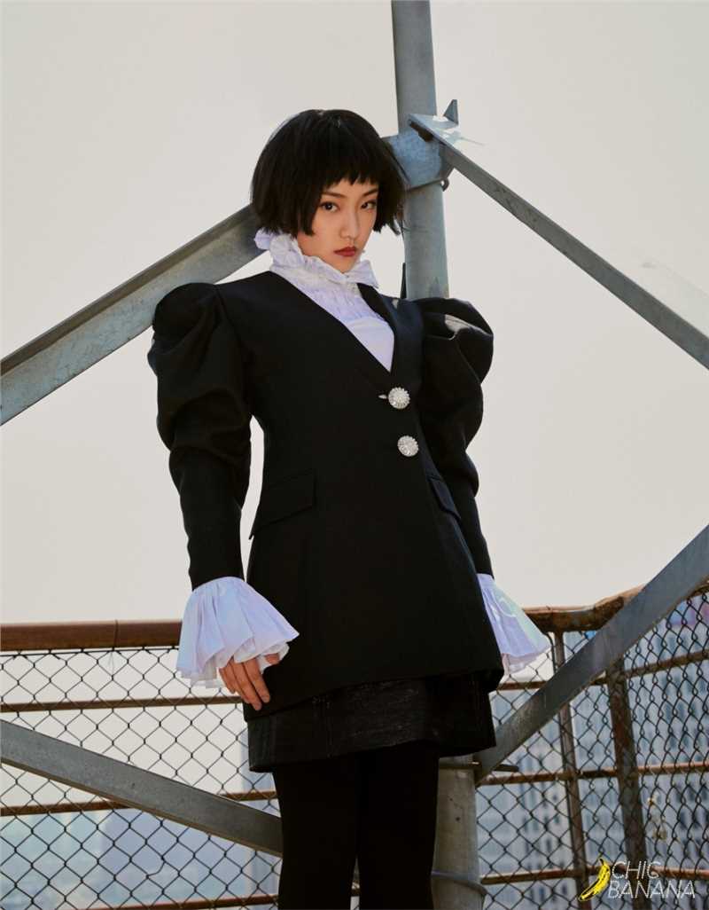 精选短发美女吴佳怡冬日时尚大衣街拍御姐惹火妖娆图片图册