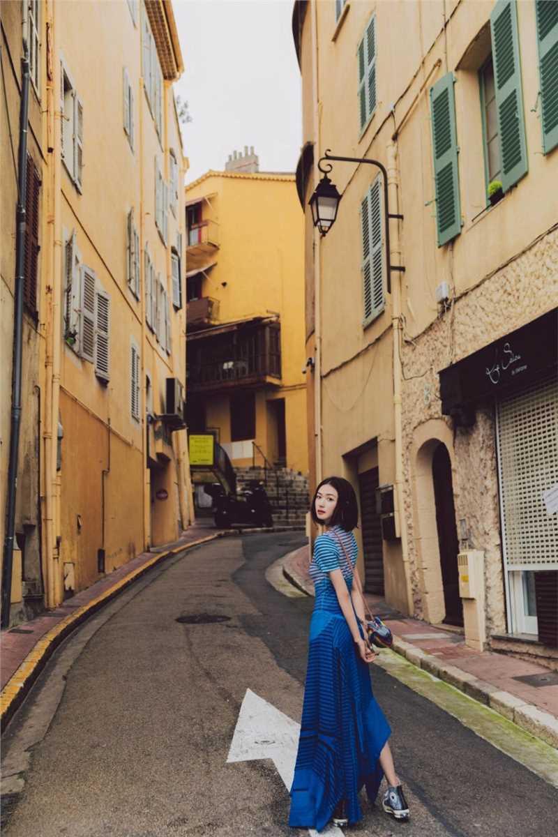 精选短发少女万茜街头小清新文艺时尚迷人图片图册