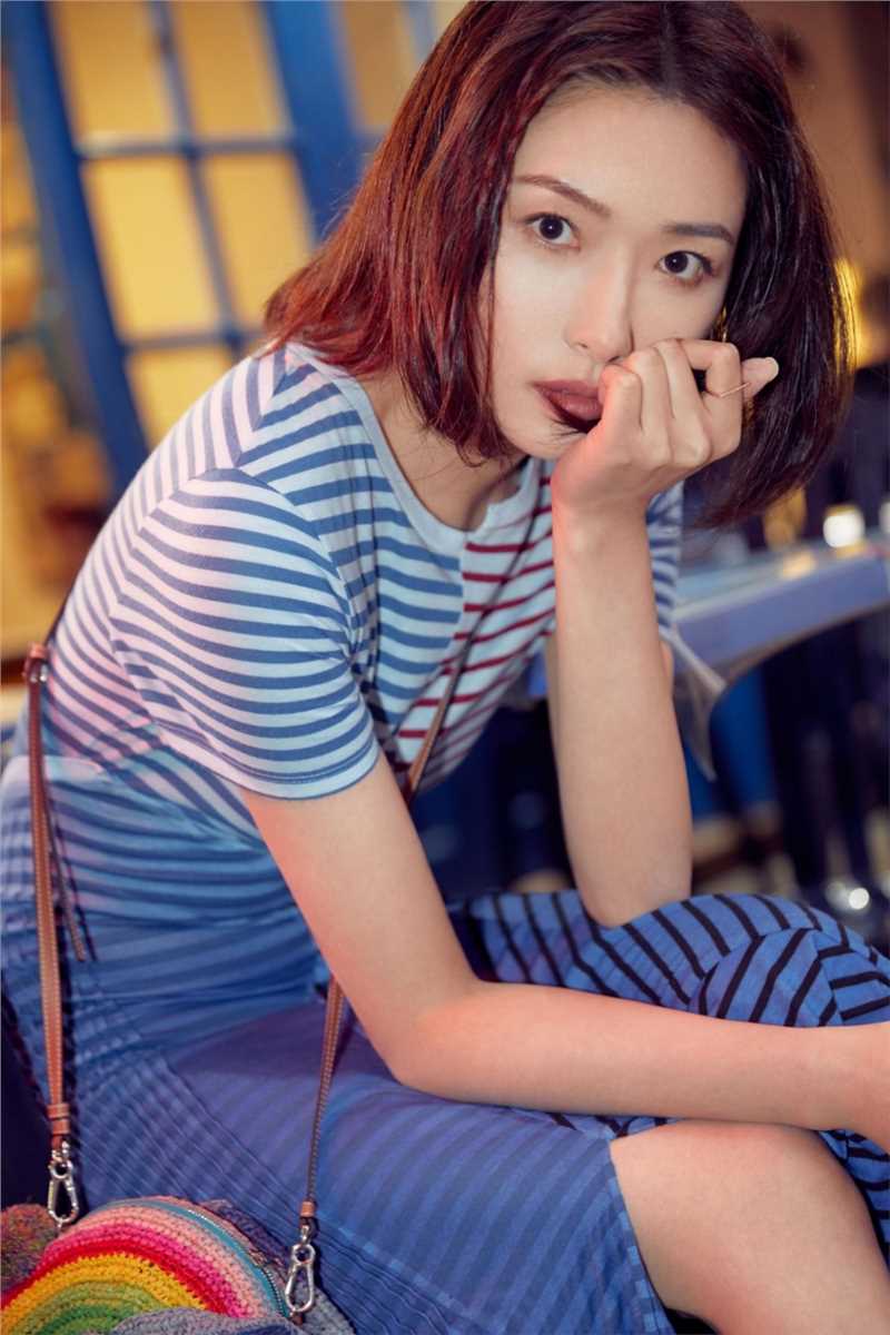 精选短发少女万茜街头小清新文艺时尚迷人图片图册