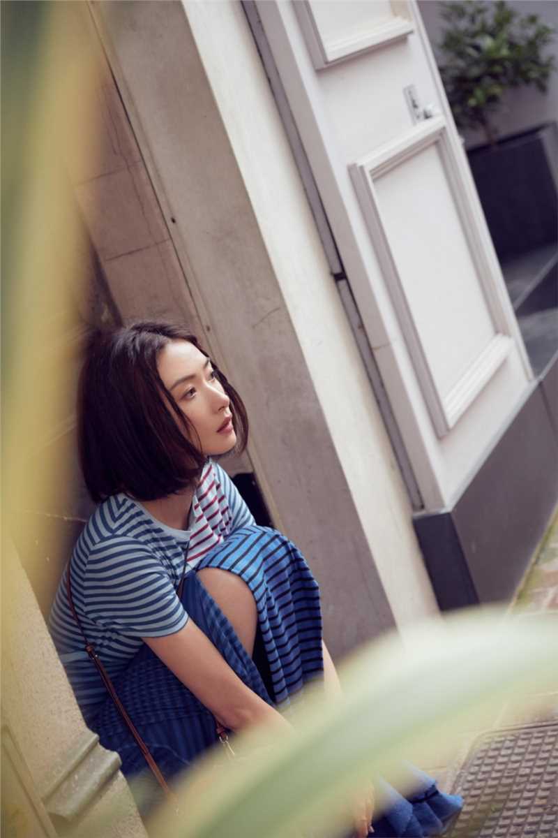 精选短发少女万茜街头小清新文艺时尚迷人图片图册