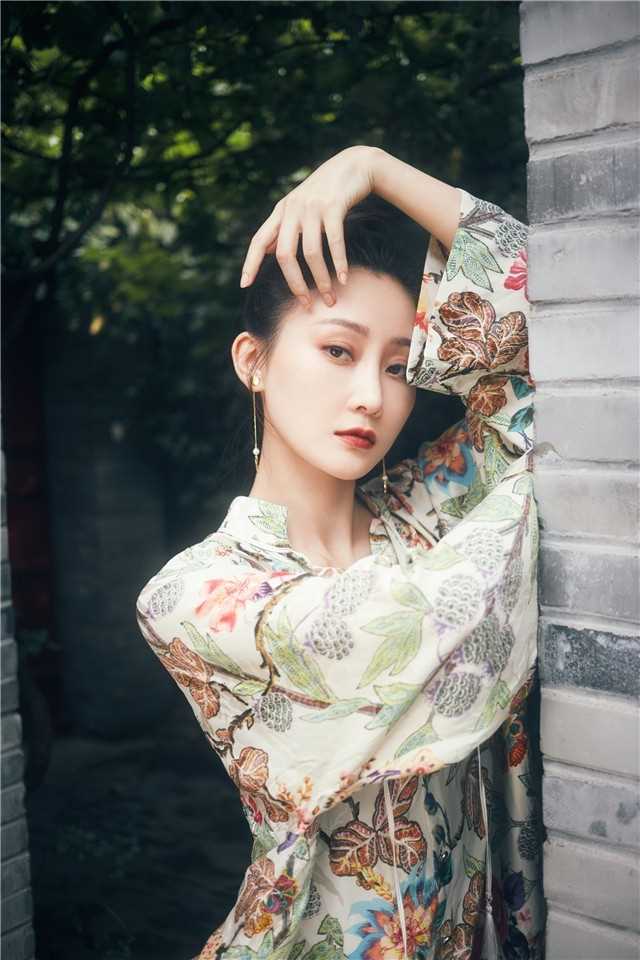 最全复古时尚女郎林鹏优雅中式百搭美女壁纸