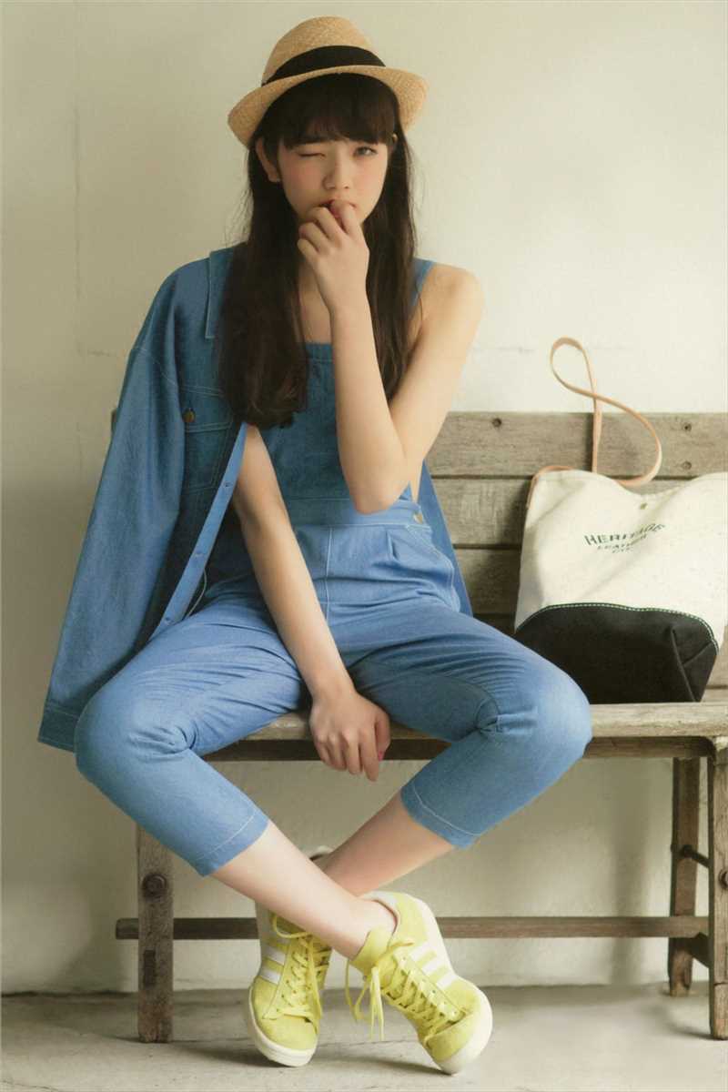 特别专辑日本盐系少女小松菜奈街拍时尚小清新养眼壁纸图片