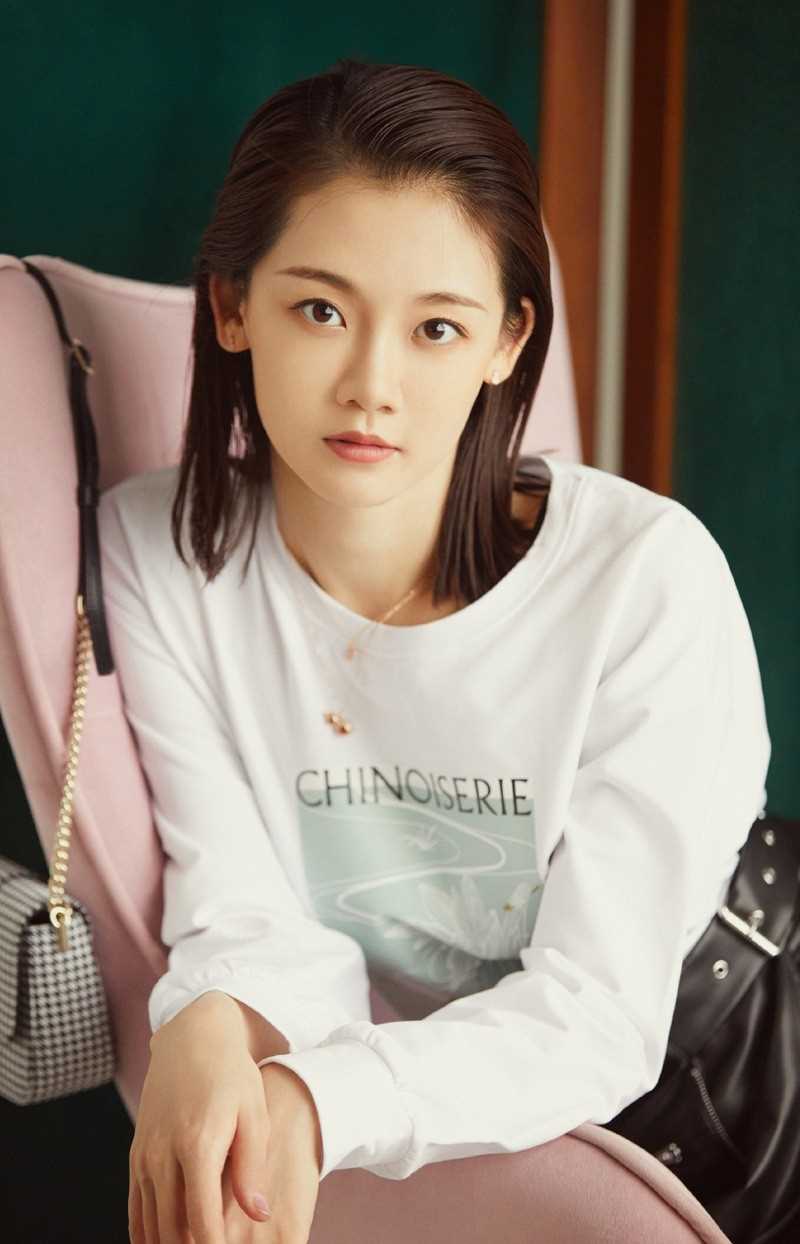 优质风情美女苗苗时尚成熟古典文艺女神图片相册