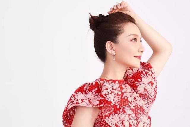 古典气质美女孙茜风情百变服饰时尚女人图片