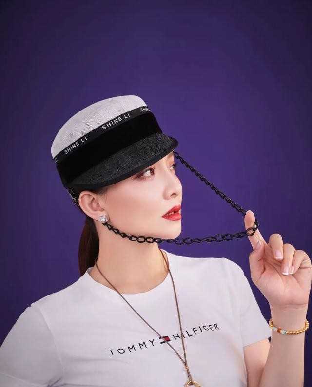 古典气质美女孙茜风情百变服饰时尚女人图片