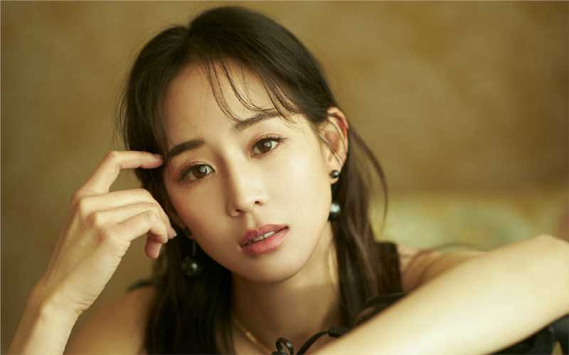 精选精致优雅女神张钧甯时尚浪漫风情服饰图片图册