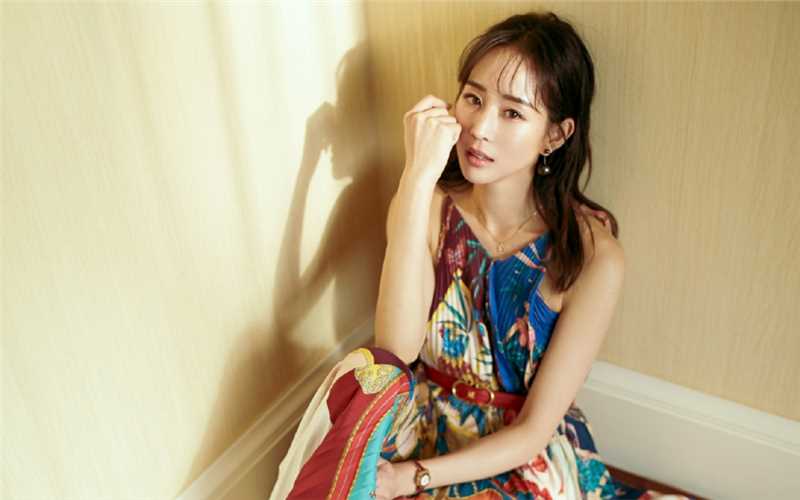 精选精致优雅女神张钧甯时尚浪漫风情服饰图片图册