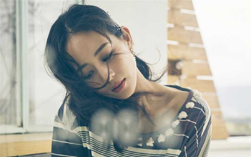 精选精致优雅女神张钧甯时尚浪漫风情服饰图片图册