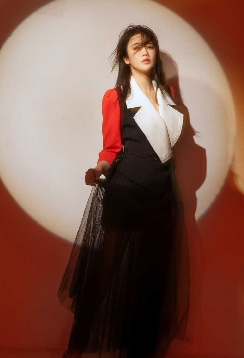 最全西装美女张璇文艺知性优雅时尚女神杂志大片相册