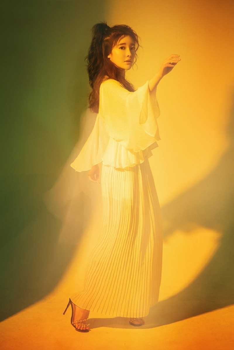 最全西装美女张璇文艺知性优雅时尚女神杂志大片相册