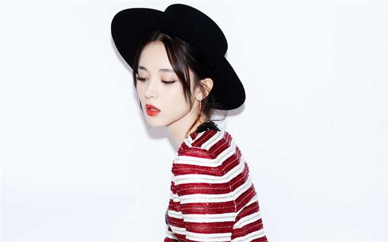 最全苗条纤细身材美女古力娜扎复古时尚丽人造型图片壁纸