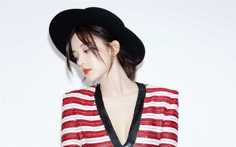 最全苗条纤细身材美女古力娜扎复古时尚丽人造型图片壁纸