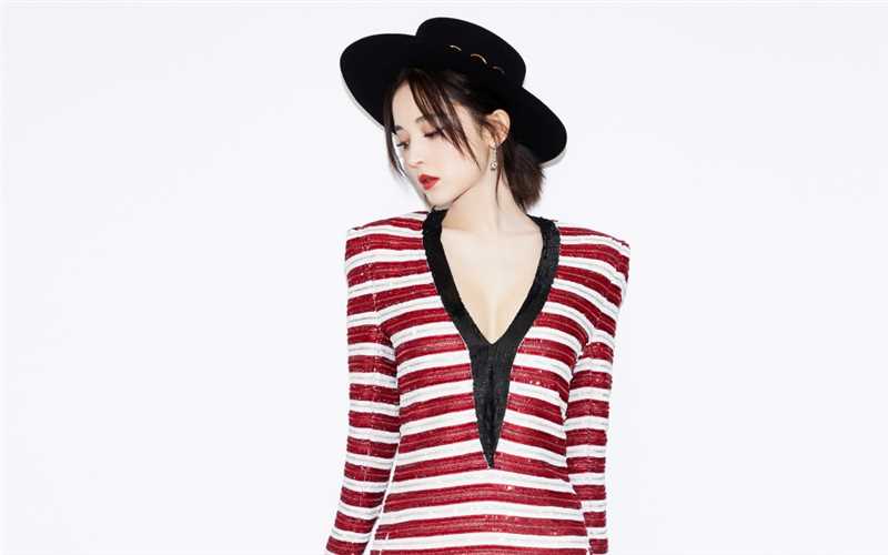 最全苗条纤细身材美女古力娜扎复古时尚丽人造型图片壁纸