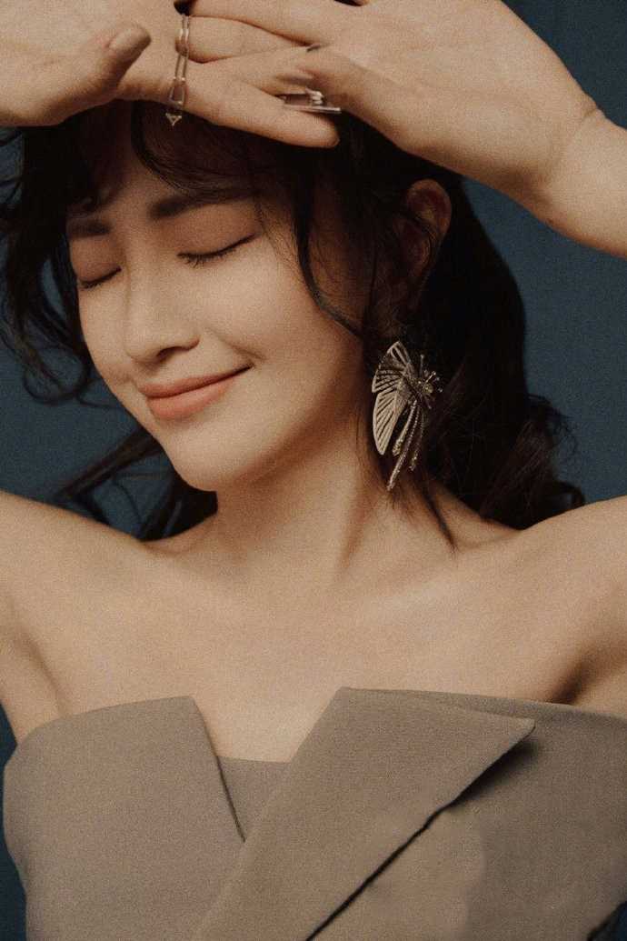 最全温柔优雅帅气美女包文婧时尚个人杂志图片相册