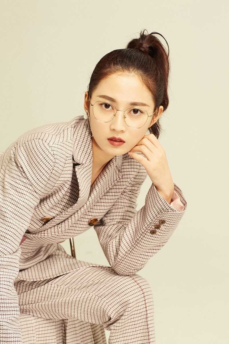 精选时尚亚洲女人陈钰琪百变服饰造型明星专辑图册