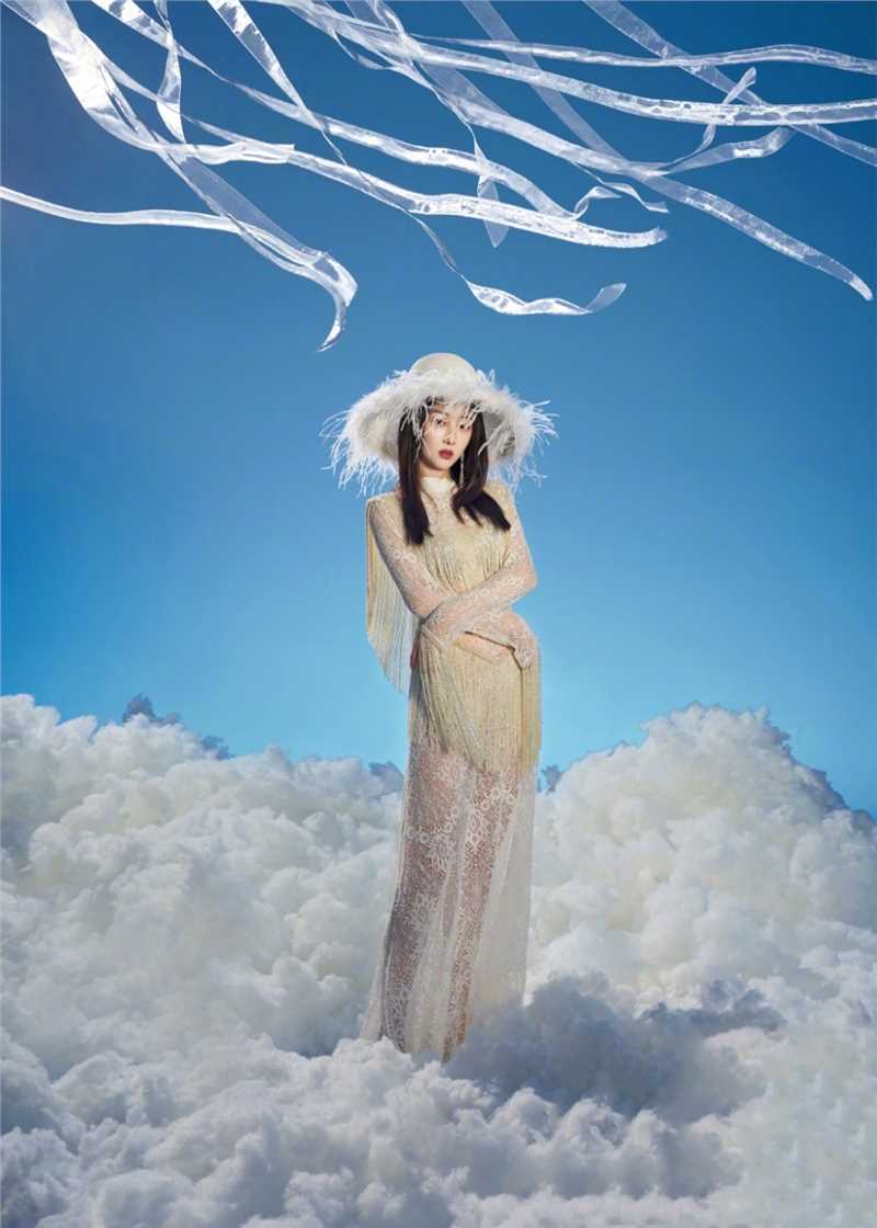 最新长裙美女蒋梦婕妖娆惹火眼神时尚图片壁纸