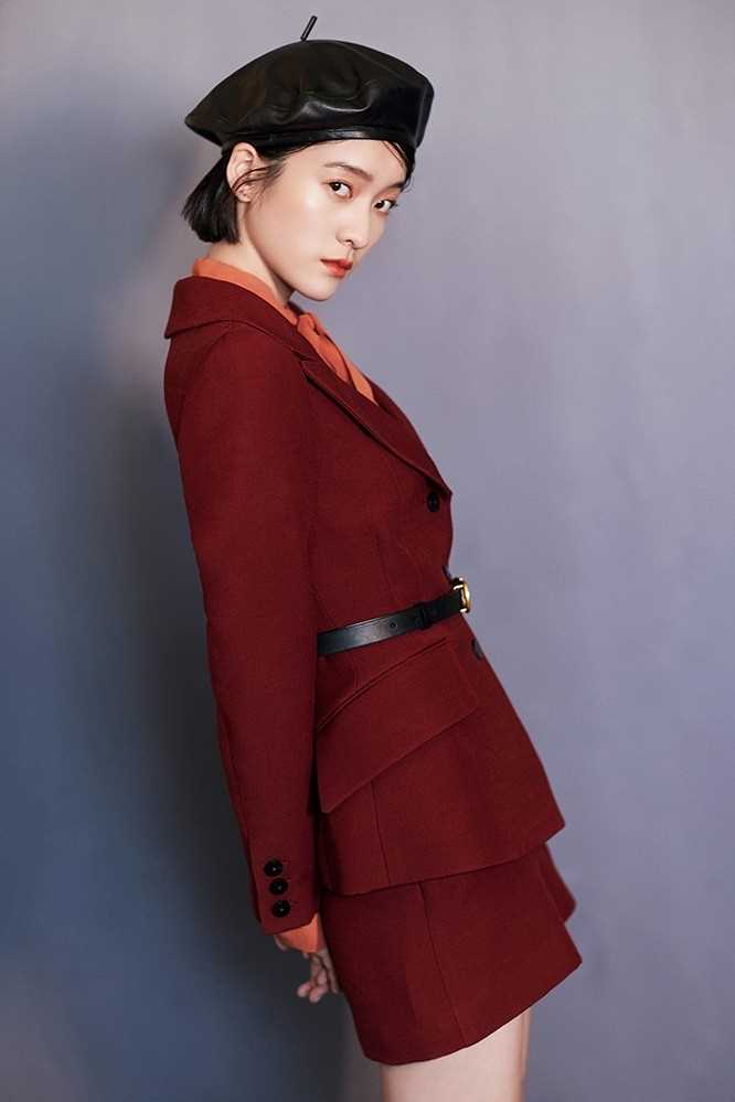 优质复古时尚美女张雪迎香艳长腿明星生活照图片图片