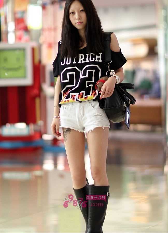 最新长发时尚潮流美女热裤大长腿不羁纹身图片图集