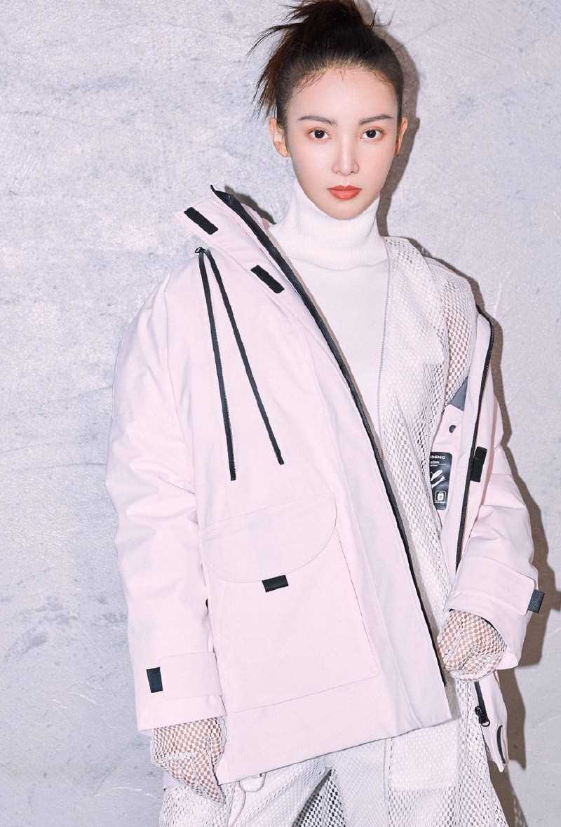 最新清新甜美个性少女金晨时尚杂志明星图片壁纸