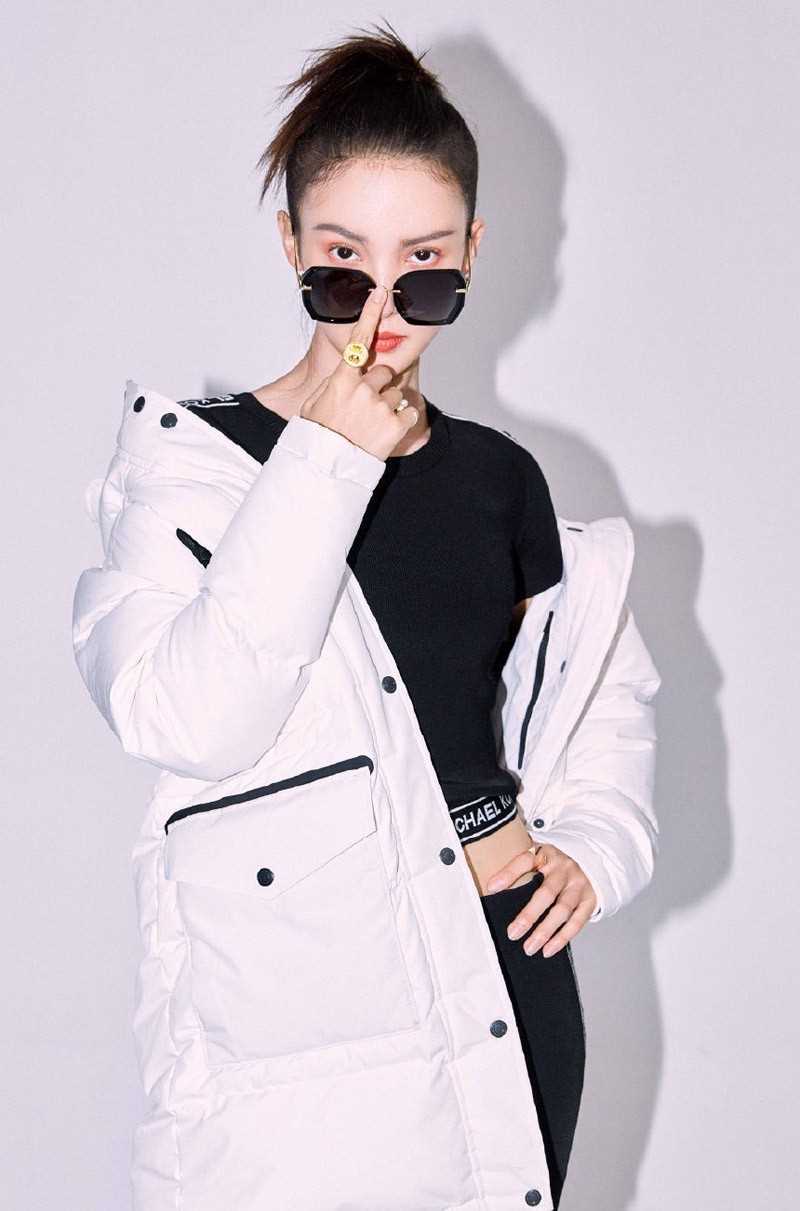 最新清新甜美个性少女金晨时尚杂志明星图片壁纸